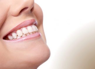 Πιο ελκυστικοί όσοι έχουν λευκότερα δόντια!